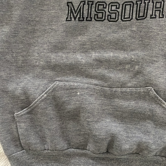 vintage 80s Russell Athletic University of Missouri hoodie - Picture 4 of 7